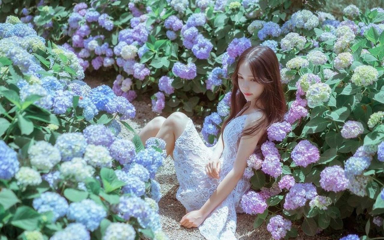 对爱泼斯坦案改口后，特朗普陷入多重“围攻” | 国际识局